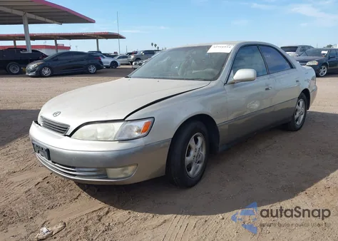 1999 Lexus Es 300 z USA, uszkodzony, nr VIN JT8BF28G2X5057235